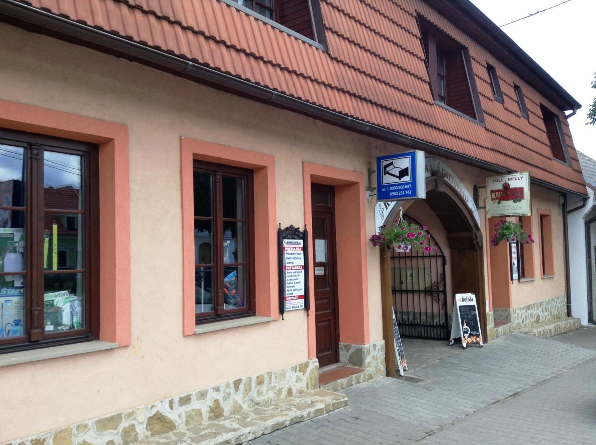 Ubytovanie Anka Sucanska Čachtice Exterior foto